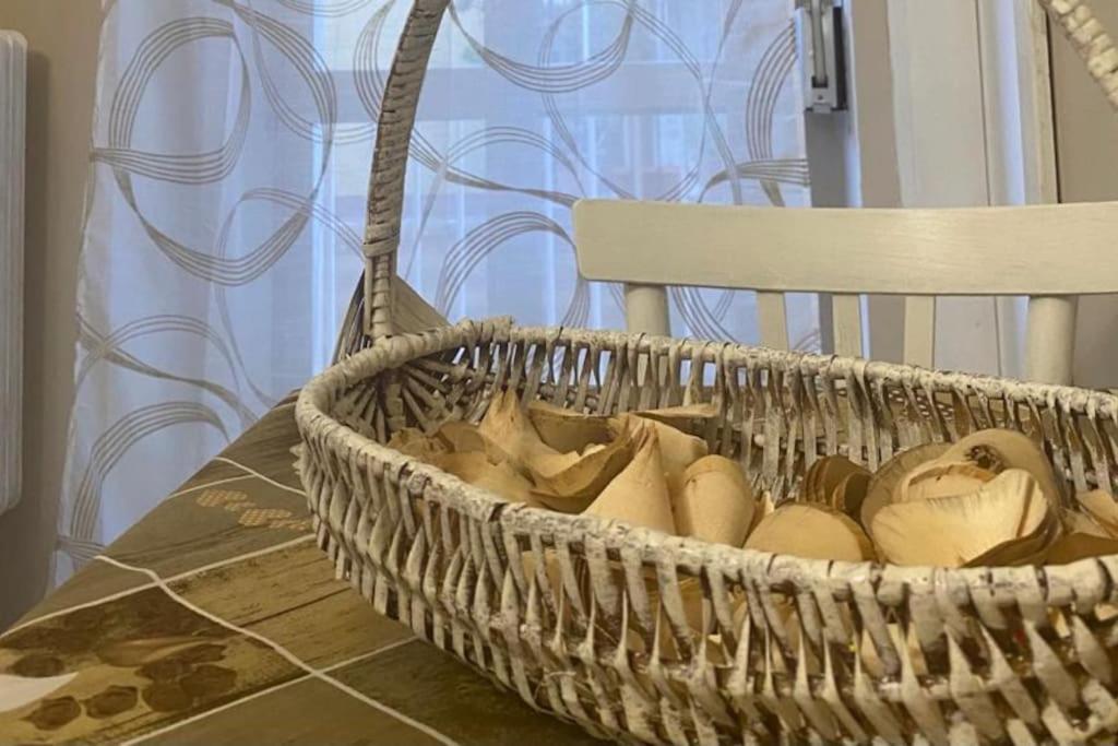 B&B Palazzo Veliero Al Castello Torre Maggiore Екстериор снимка