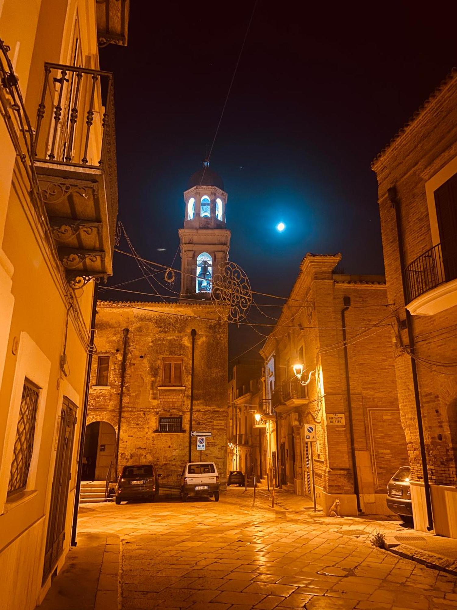 B&B Palazzo Veliero Al Castello Torre Maggiore Екстериор снимка
