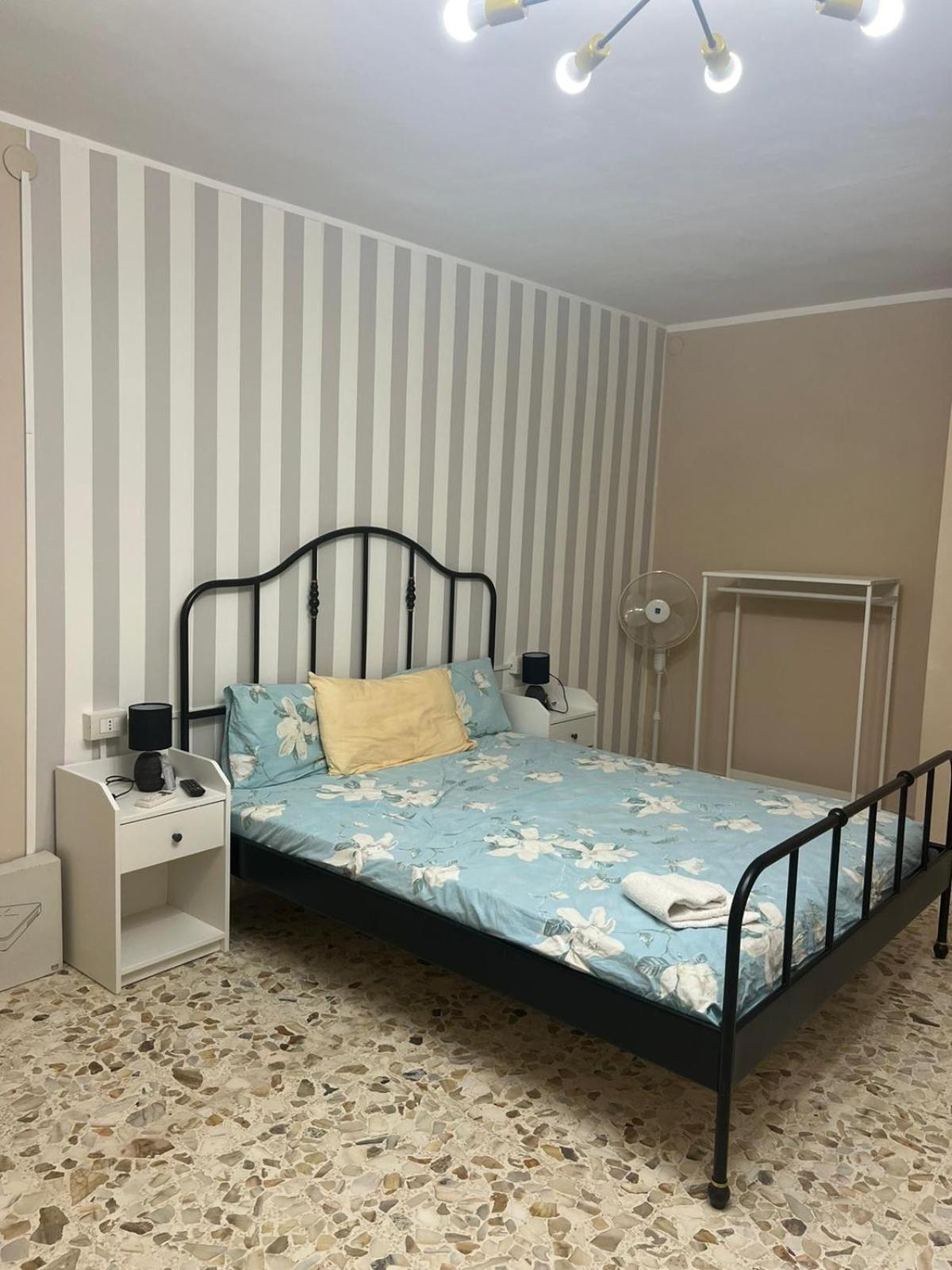 B&B Palazzo Veliero Al Castello Torre Maggiore Екстериор снимка